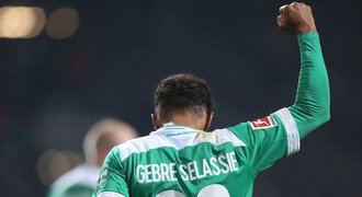 Gebre Selassie zářil v české bitvě. Brémy a Hoffenheim bavily ofenzivou