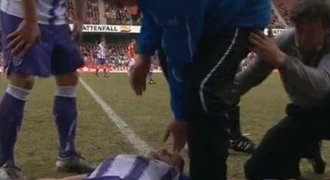 Šílená scéna: Fotbalistovi (19) hrozí ochrnutí