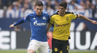 Derby BVB a Schalke bez vítěze, Darida poprvé seděl, Kadeřábek slavil výhru