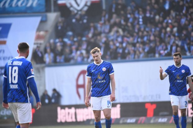 Fotbalisté Hansy Rostock, který hraje 2. bundesligu Fotbalisté Hansy Rostock, který hraje 2. bundesligu