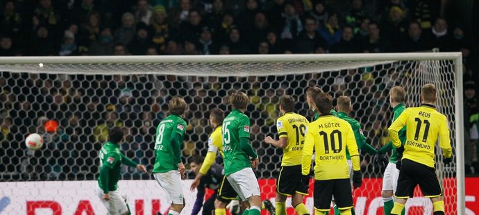 Hodně radosti zažili fotbalisté Dortmundu v sobotu v Brémách. V duelu nejvyšší německé soutěže vyhrála Borussia 5:0