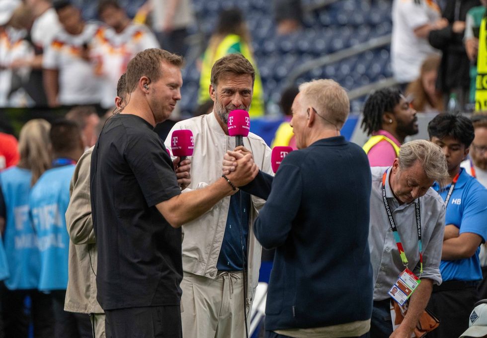 Klopp omylem vytvořil spekulaci. Nafackoval bych si. Je mi 59 let a pořád jsem idiot, říká Klopp omylem vytvořil spekulaci. Nafackoval bych si. Je mi 59 let a pořád jsem idiot, říká