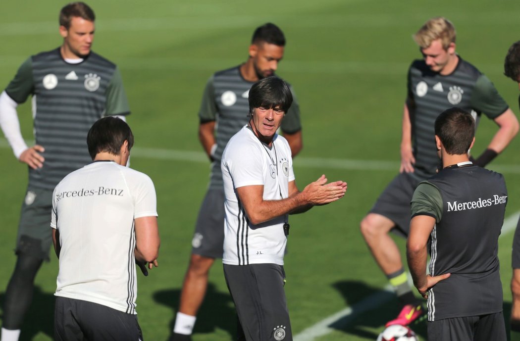 Joachim Löw na tréninku německé reprezentace