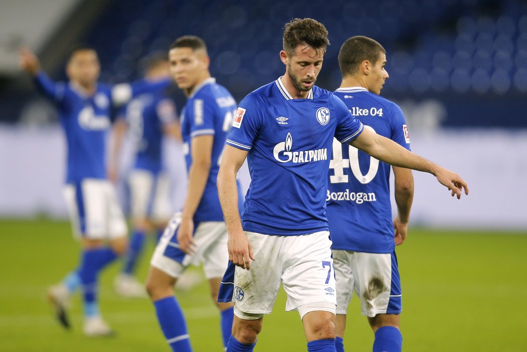 Schalke dál čeká na první vítězství v nové sezoně