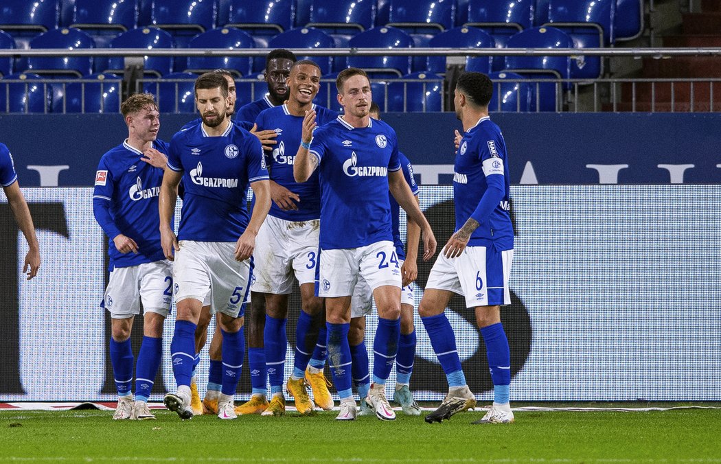 Gólová radost hráčů Schalke