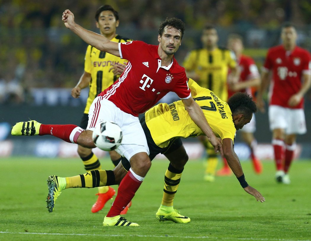 Obránce Mats Hummels nastoupil v dresu Bayernu proti Dortmundu, kde několik let působil