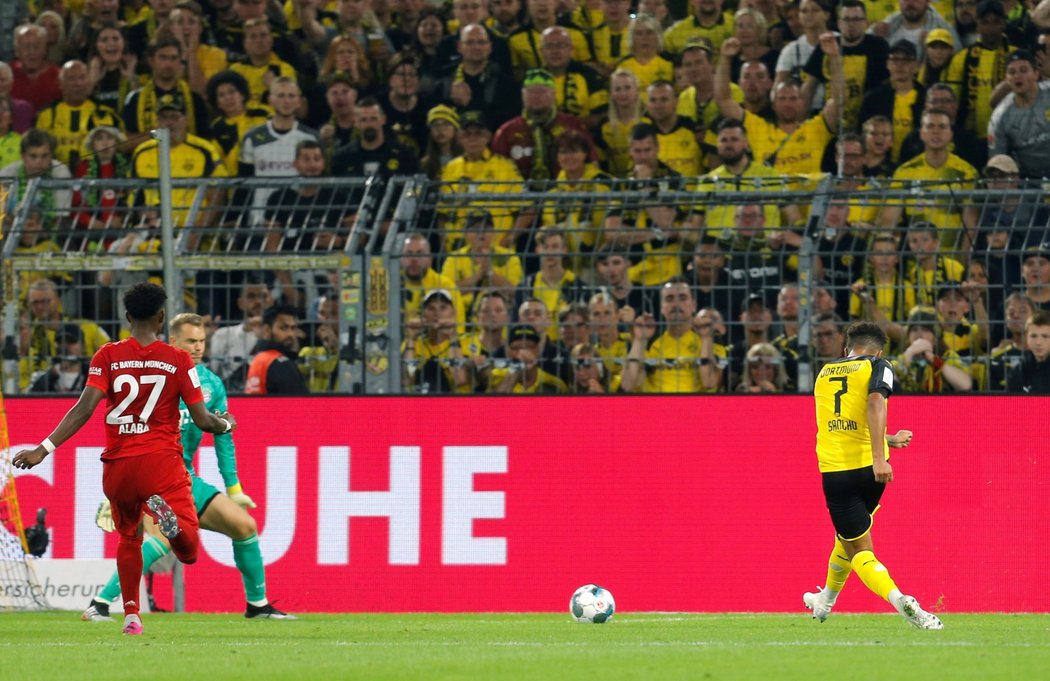 Jadon Sancho přidává druhý gól Dortmundu v Superpoháru