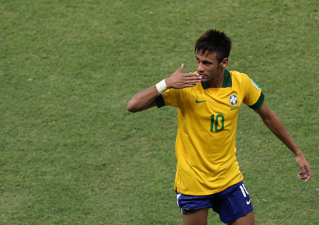 Neymar v utkání Brazílie s Mexikem řádil, podílel se na obou gólech domácího týmu