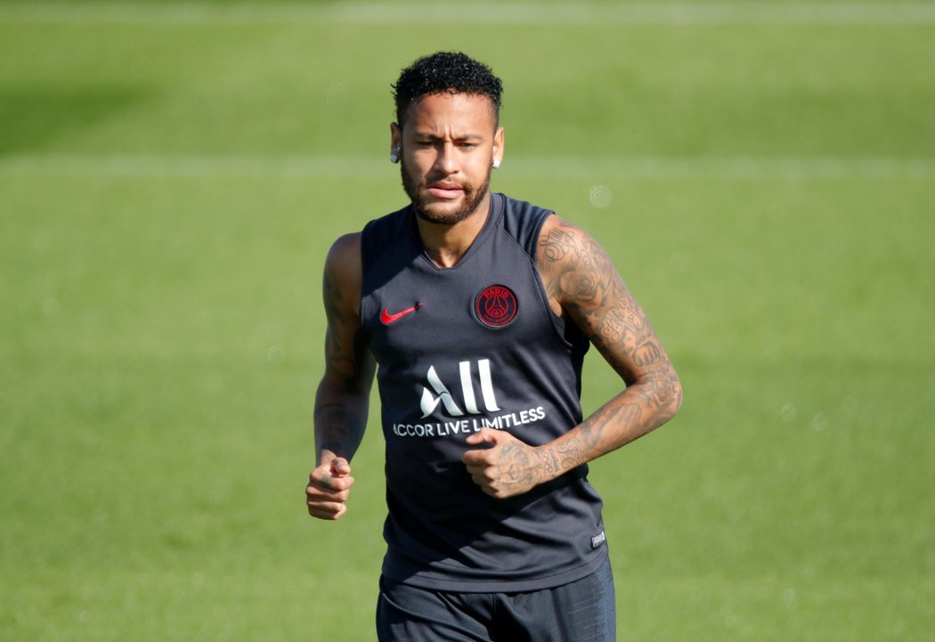 Brazilský útočník Neymar na tréninku PSG