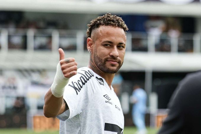 Neymar spasil Santos i se zraněným kolenem, teď ho čeká operace: Mám za sebou těžké týdny Neymar spasil Santos i se zraněným kolenem, teď ho čeká operace: Mám za sebou těžké týdny