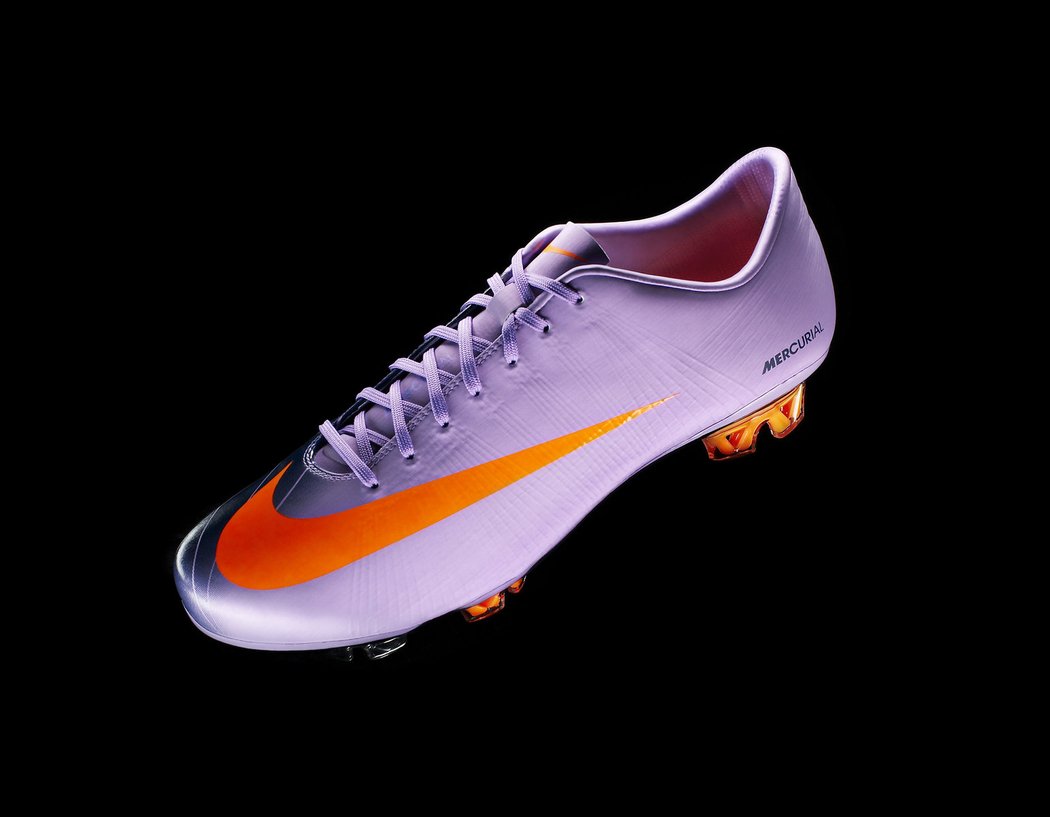 Cristiano Ronaldo a nové kopačky Nike Mercurial Vapor SuperFly II