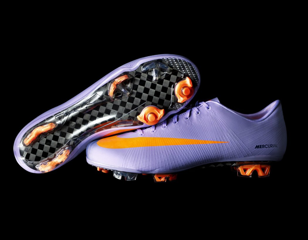 Cristiano Ronaldo a nové kopačky Nike Mercurial Vapor SuperFly II