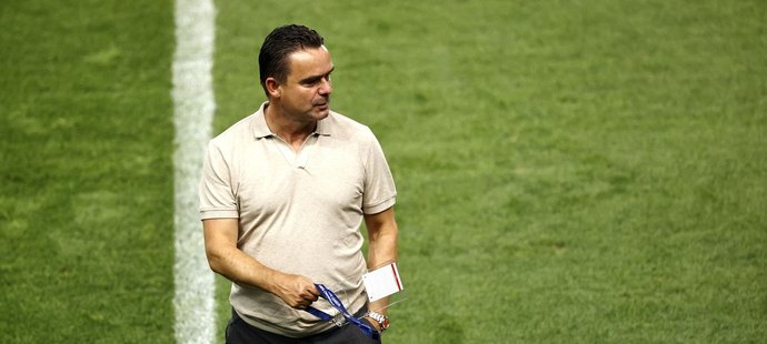 Marc Overmars v Ajaxu končí