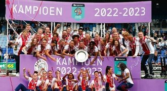 Fotbalistky mají smůlu. Ajax odmítl veřejné oslavy kvůli nezdarům mužů