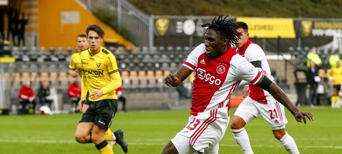 Mladý útočník Lassina Traoré nasázel Venlu pět gólů, na další tři přihrál