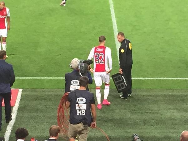 Vysněná chvíle pro Václava Černého, český talent nastoupil poprvé v mistrovském utkání za Ajax.