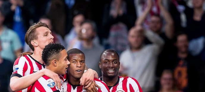 Fotbalisté PSV Eindhoven slaví nizozemské lize po sedmi letech mistrovský titul