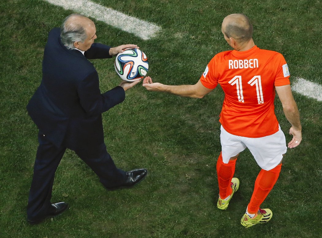 Arjen Robben v semifinále MS proti Argentině, kde Nizozemsko prohrálo na penalty