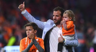 Van der Vaart končí s fotbalem. Závěr v Dánsku mu kazila zranění