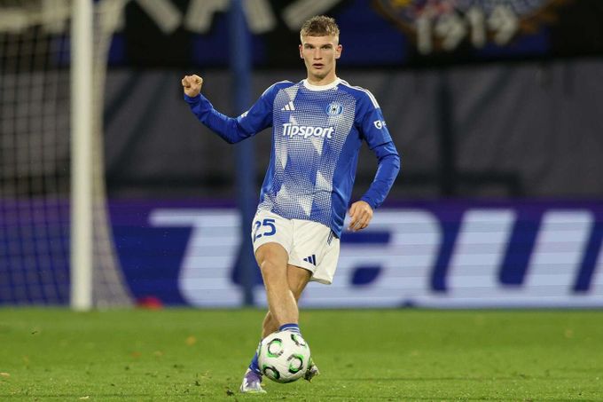 Mikulenku chce Karviná. Janotka: Není to na pořadu dne. Tkáč míří na operaci, kdo odejde? Mikulenku chce Karviná. Janotka: Není to na pořadu dne. Tkáč míří na operaci, kdo odejde?