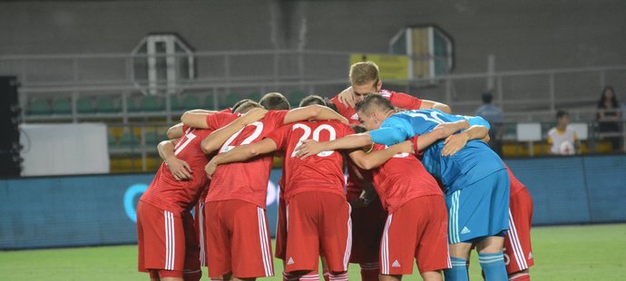 Sigma nastoupila v odvetě Evropské ligy proti Kajratu Almaty v červených dresech