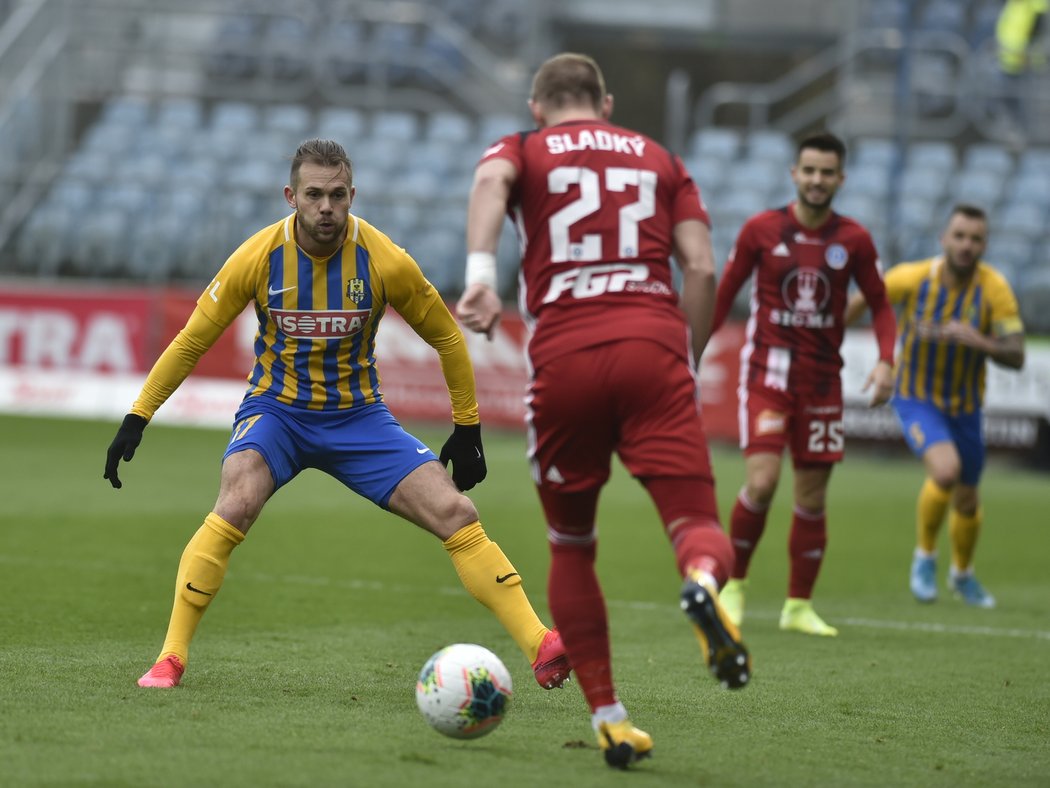 Martin Sladký v akci na opavském stadionu