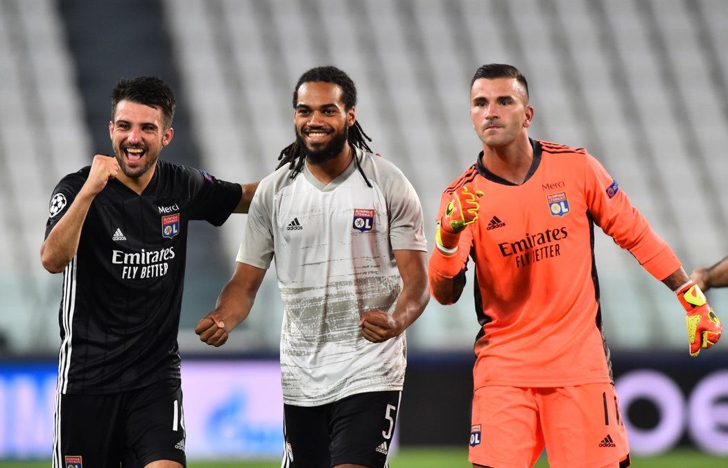 Olympique Lyon překvapivě vyřadil v osmifinále Ligy mistrů Juventus