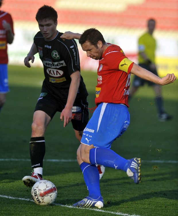 Pavel Horváth bojuje s příbramským Fantišem Pavel Horváth bojuje s příbramským Fantišem