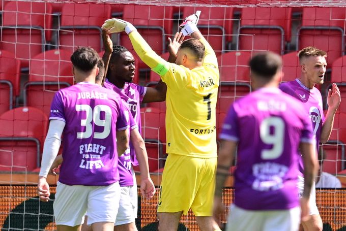 ONLINE: Slavia - Plzeň 3:0. Titul si připíše i Kolář, hned vytáhl famózní zákrok ONLINE: Slavia - Plzeň 3:0. Titul si připíše i Kolář, hned vytáhl famózní zákrok