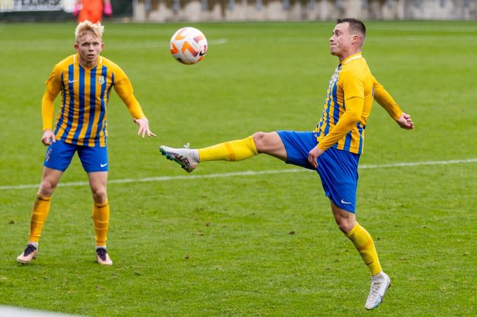 Opava ve čtvrtfinále MOL Cupu. Postup přes Velvary zařídil Rataj dvěma góly Opava ve čtvrtfinále MOL Cupu. Postup přes Velvary zařídil Rataj dvěma góly