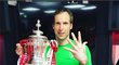 Český gólman Petr Čech slaví pátý FA Cup, první s Arsenalem.