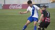 Hráč Recreativa Huelva s míčem