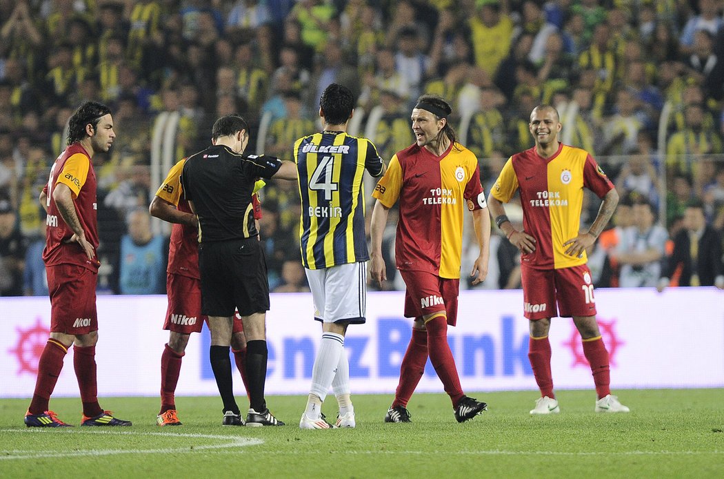 Derby mezi Galatasarayem a Fenerbahce skončilo bezbrankovou remízou