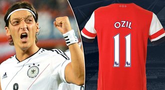 Rosický má konkurenta. Özil přestoupil z Realu do Arsenalu