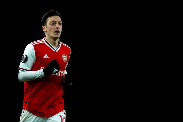 Záložník Arsenalu Mesut Özil Záložník Arsenalu Mesut Özil