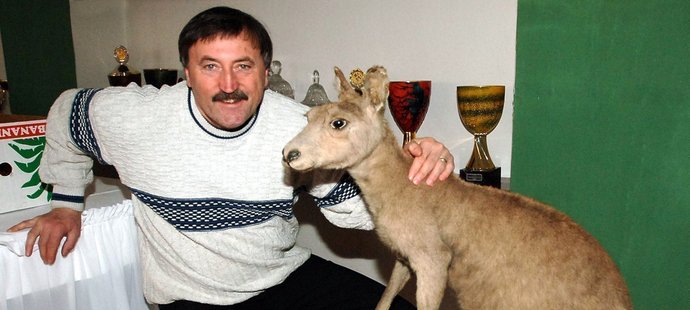 Antonín Panenka se symbolem Bohemians