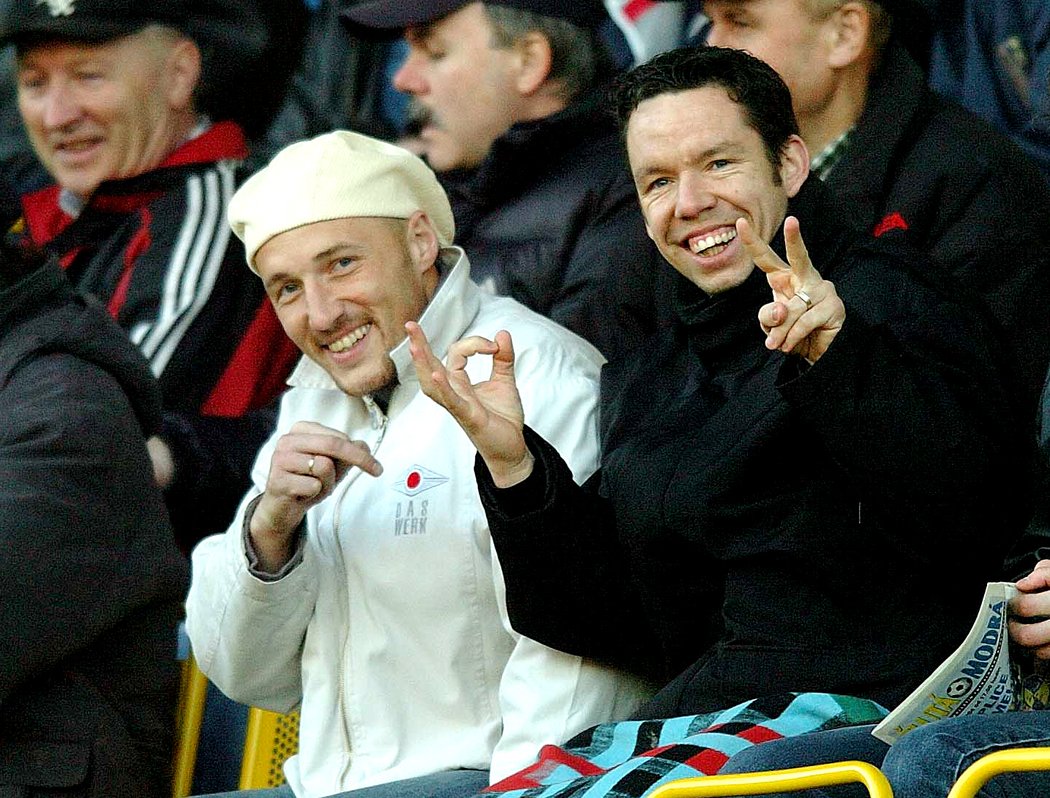 2004. Pavel Horváth (vpravo) usedl s Luďkem Zelenkou na tribunu, odkud sledoval duel Teplice - Blšany