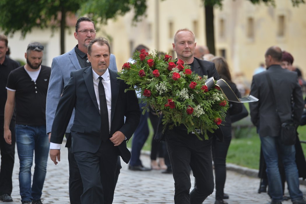 Na pohřbu Pavla Pergla nechyběl trenér Martin Pulpit