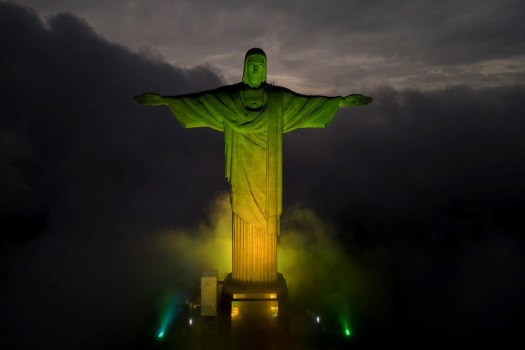 Brazílie se po Pelého smrti oblékla do smutku