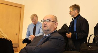 Pelta je znovu ve špitále a žádá odklad vězení: Kamarád promluvil o jeho stavu Pelta je znovu ve špitále a žádá odklad vězení: Kamarád promluvil o jeho stavu