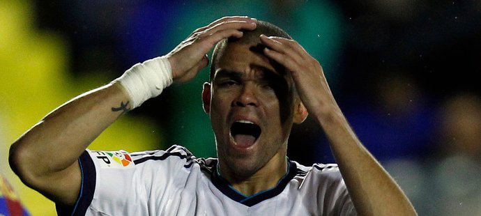 Pepe se podle španělských médií stal terčem Ballesterosova útoku