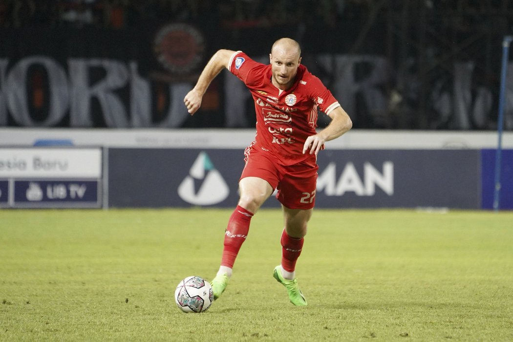 Michael Krmenčík v dresu Persije Jakarta