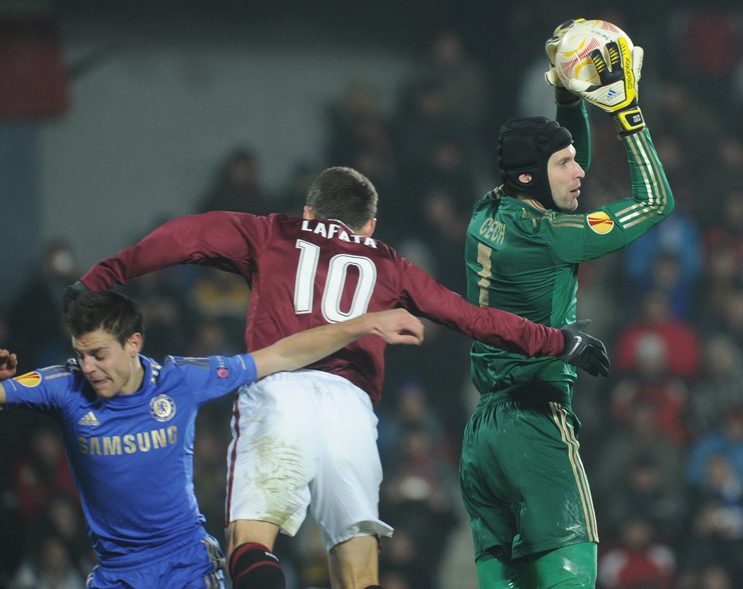 V roce 2013 nastoupil Petr Čech co by brankář Chelsea v zápase Evropské ligy proti Spartě