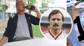 Janečka o kariéře a životě na ulici: Pořád chlastám. Dresy legend rozdal