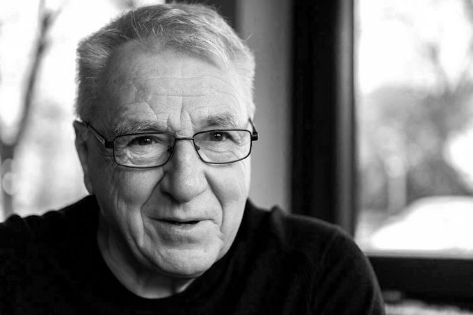 Smutná zpráva pro český fotbal. Zemřel trenér Petr „John“ Uličný (†76) Smutná zpráva pro český fotbal. Zemřel trenér Petr „John“ Uličný (†76)