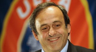 Šéf fotbalové UEFA Platini zkolaboval v restauraci