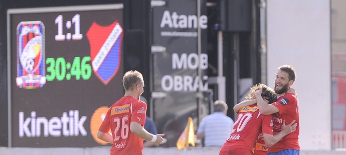 Plzeň v utkání s Baníkem Ostrava na jaře 2011, který týmu přinesl první titul