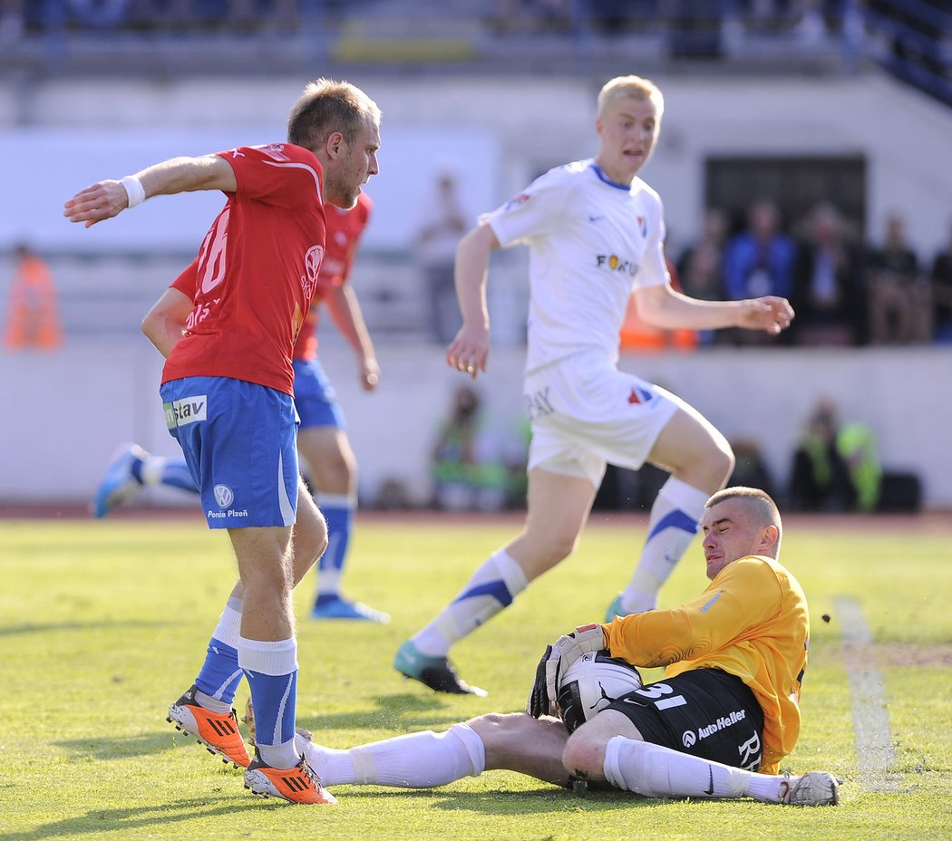 Plzeň v utkání s Baníkem Ostrava na jaře 2011, který týmu přinesl první titul