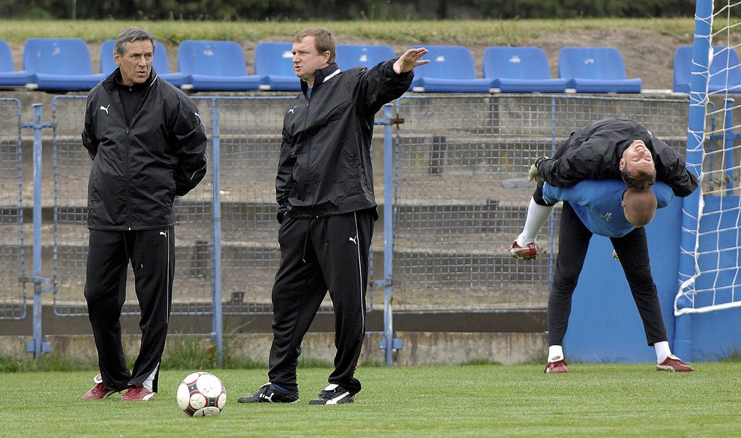 Josef Čaloun v roce 2008 jako asistent trenéra Pavla Vrby v Plzni