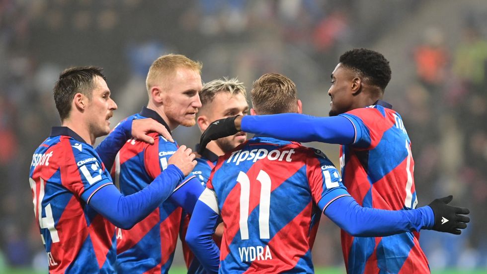 Gólová radost hráčů Plzně po druhé brance do sítě Mladé Boleslavi